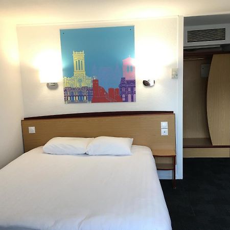 Kyriad Direct Marseille Est La Valentine La Penne-sur-Huveaune Екстер'єр фото