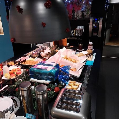 Kyriad Direct Marseille Est La Valentine La Penne-sur-Huveaune Екстер'єр фото