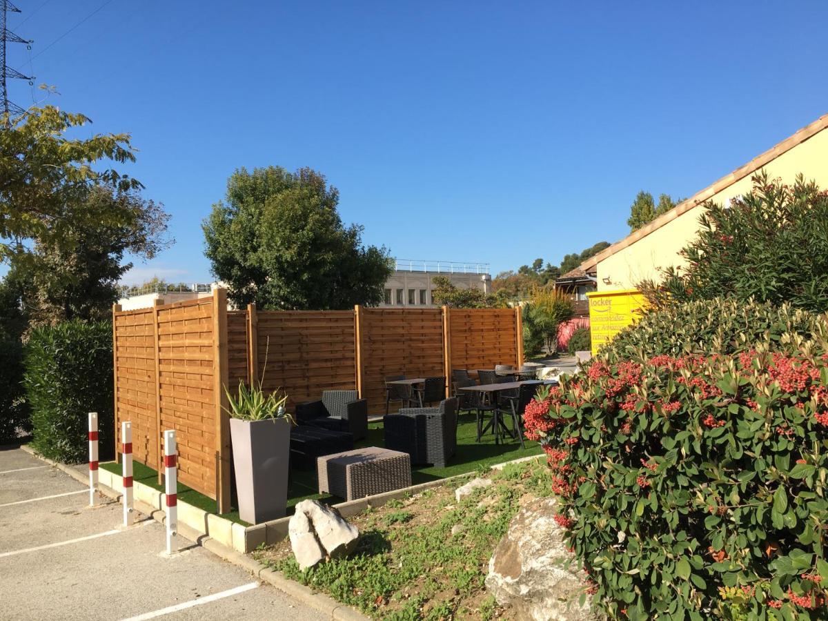 Kyriad Direct Marseille Est La Valentine La Penne-sur-Huveaune Екстер'єр фото