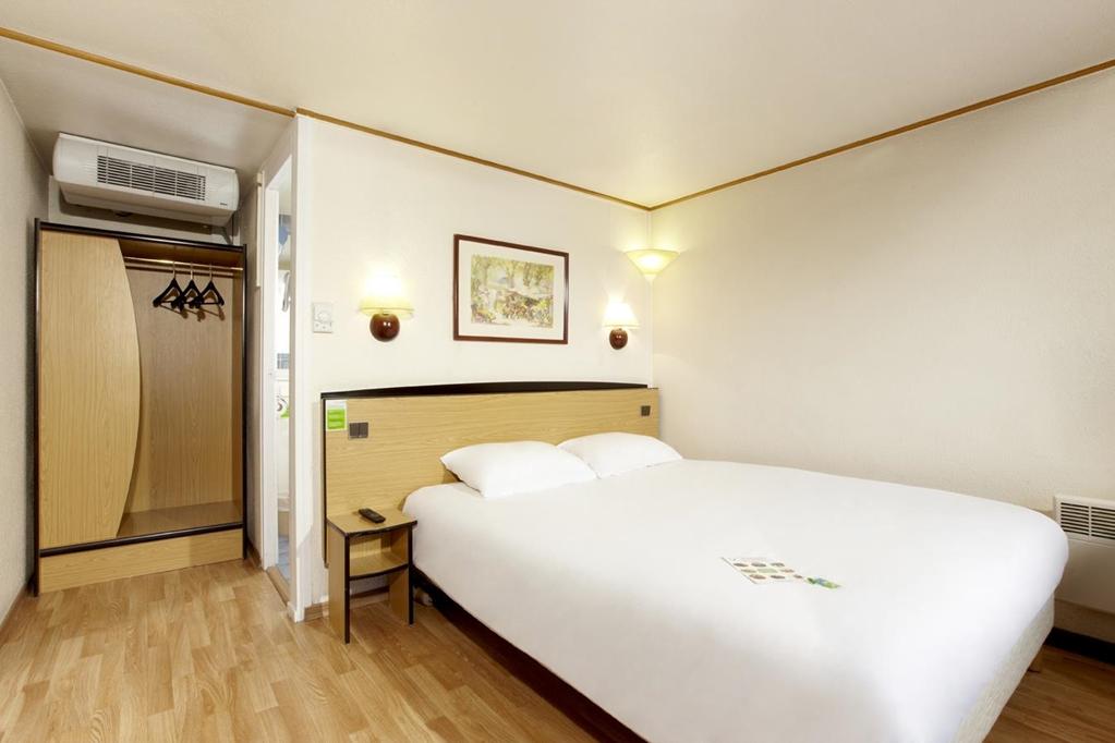 Kyriad Direct Marseille Est La Valentine La Penne-sur-Huveaune Екстер'єр фото