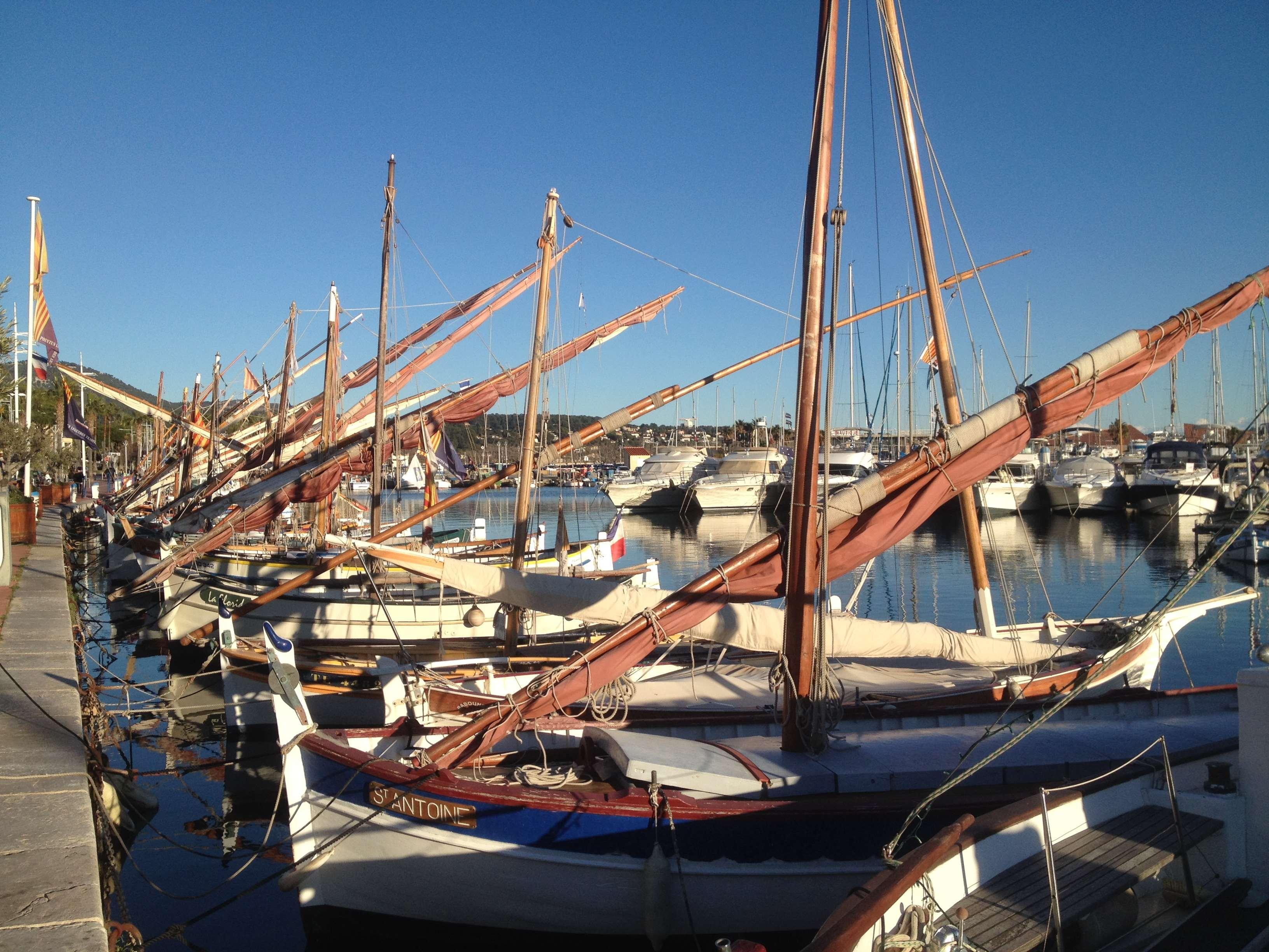 Kyriad Direct Marseille Est La Valentine La Penne-sur-Huveaune Екстер'єр фото